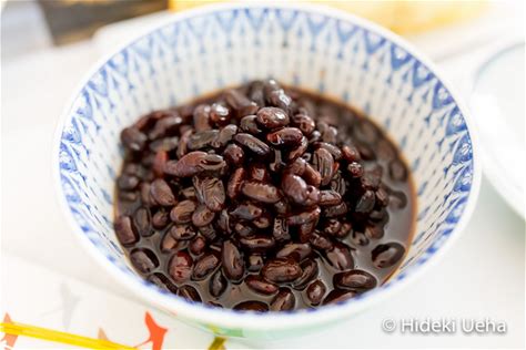 slow-cooker-recipe-for-kuromame-sweet-black-soy image