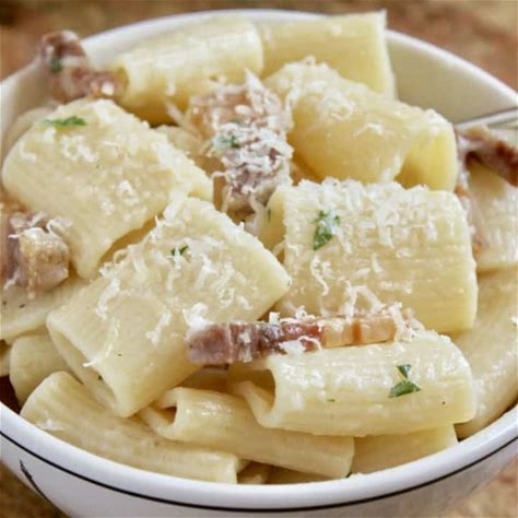 pancetta-pasta-quick-4-ingredient-recipe-christinas image
