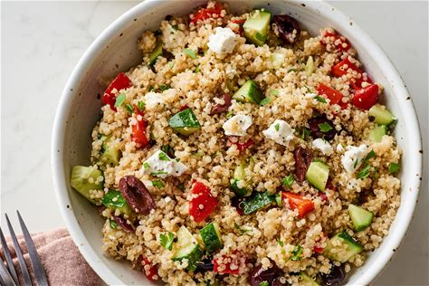 mediterranean-quinoa-salad-recipe-with-vegetables image