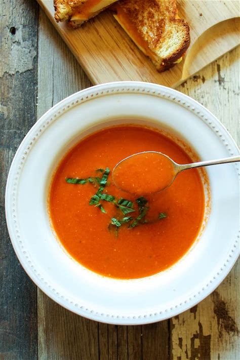 roasted-fresh-tomato-bisque-the-hungry-bluebird image