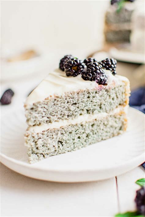 blackberry-cake-with-cream-cheese-frosting image