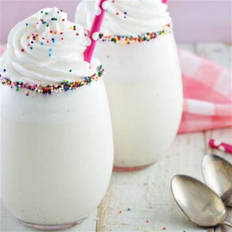 30-easy-milkshake-recipes-to-make-at-home-insanely image