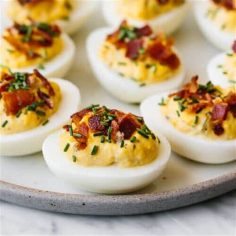 how-to-make-deviled-eggs-with-bacon image