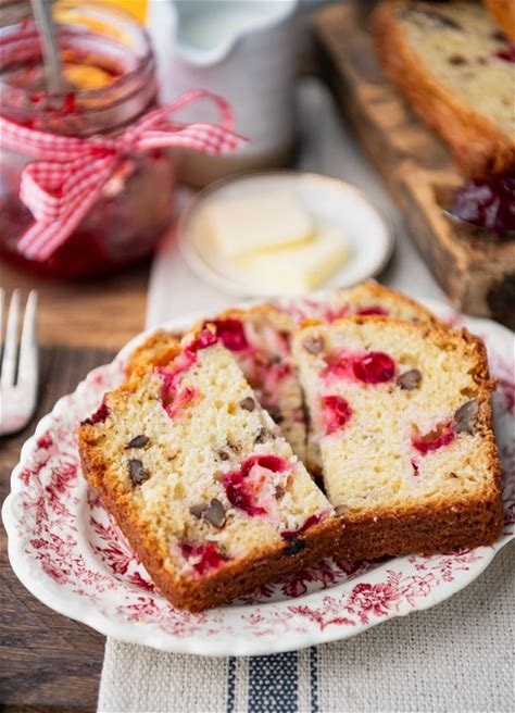 homemade-cranberry-bread-the-seasoned-mom image