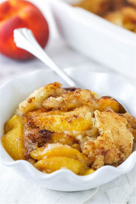 the-best-easy-peach-cobbler-life-love-and-sugar image