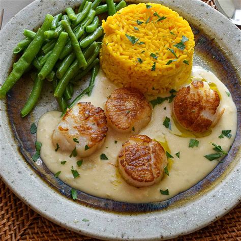 seared-scallops-with-lobster-brandy-sauce-joes image
