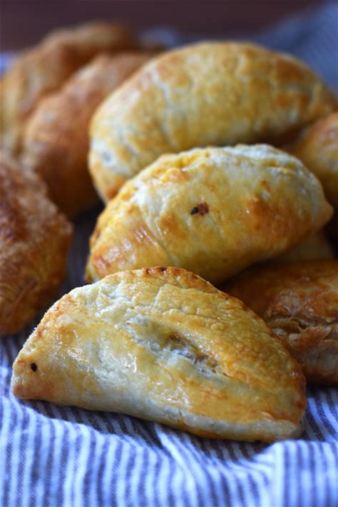 the-easiest-recipe-for-beef-empanadas-nelliebellie image