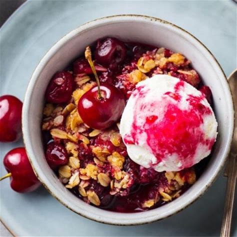 25-crumble-recipes-youll-crave-again-and-again image