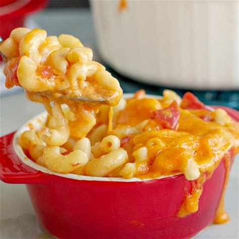 macaroni-and-cheese-with-tomatoes-food-meanderings image