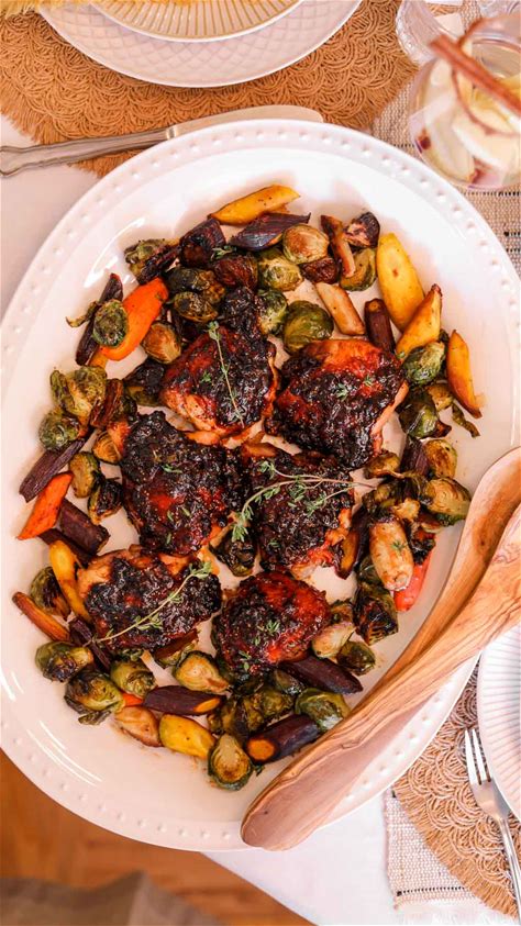 fig-balsamic-glazed-chicken-the-heirloom-pantry image