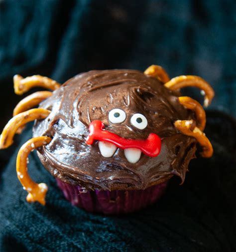 easy-spider-cupcakes-for-halloween-seasoned-sprinkles image