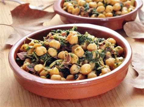 braised-coconut-spinach-and-chickpeas-by-mina image