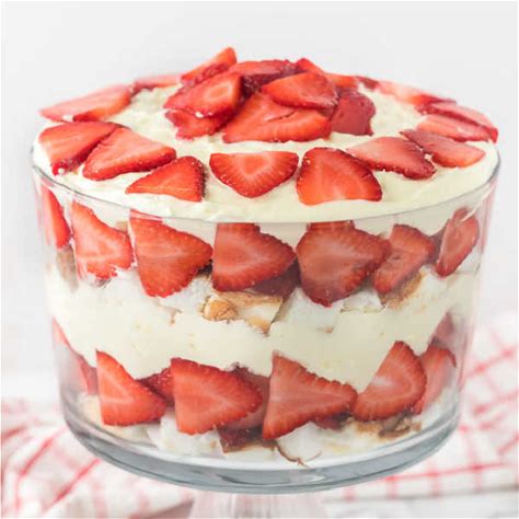 strawberry-trifle-recipe-video-strawberry-angel image