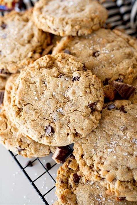 crumbl-copycat-moms-recipe-cookie-cooking image