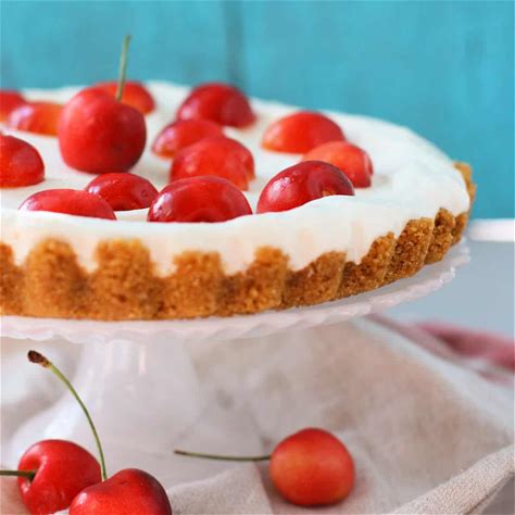 no-bake-vegan-cheesecake-with-fresh-cherries-the image