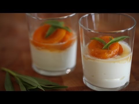 poached-apricots-with-greek-yogurt-recipe-kin-eats image