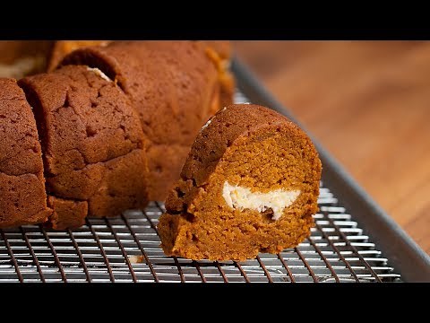pumpkin-bread-ring-with-maple-cream-cheese-filling image