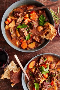 slow-cooker-beef-stew-damn-delicious image