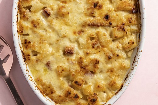 you-cant-go-wrong-with-cheesy-ham-and-potato-casserole image