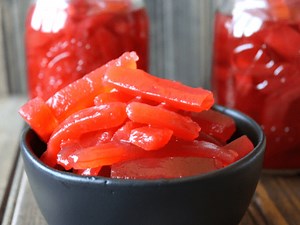 easy-christmas-pickles-recipe-you-never-forget-red-and image