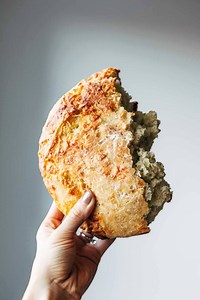 no-knead-cheese-bread-recipe-pinch-of-yum image