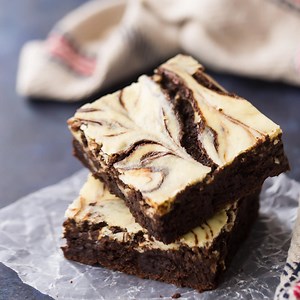 cheesecake-brownies-baking-a-moment image