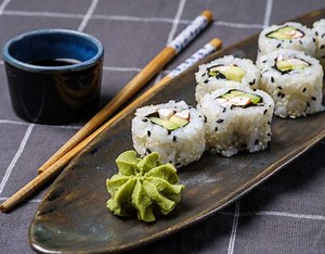 spicy-california-roll-sushi-recipe-petite-gourmets image