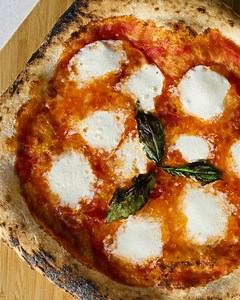 authentic-neapolitan-pizza-dough-recipe-cucinabyelena image