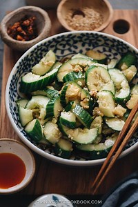 easy-chinese-cucumber-salad-拍黄瓜-omnivores image