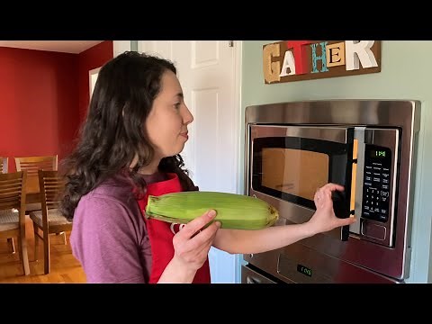 how-to-microwave-corn-on-the-cob-in-husk-youtube image