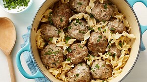 how-to-make-one-pot-swedish-meatballs-with-egg image