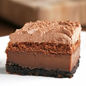 4-layer-4-texture-chocolate-cake-chocolate-cake-ingredient image