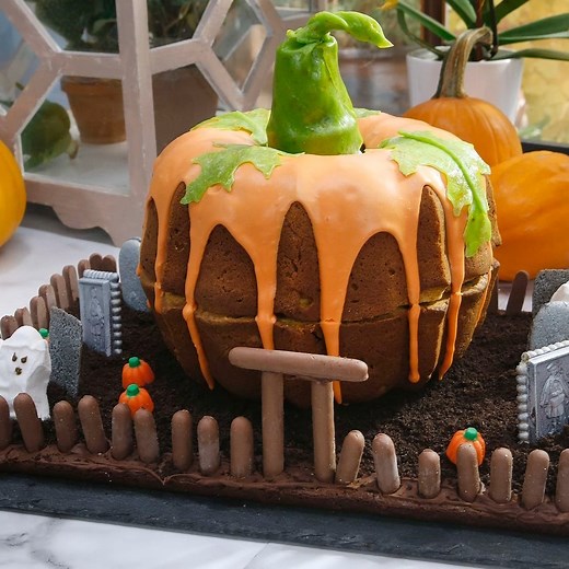 how-to-make-a-spooky-pumpkin-graveyard-cake-the image
