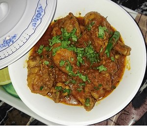 easy-chicken-curry-pakistani-food-recipe-with-video image