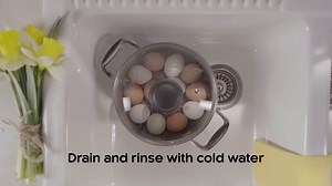 how-to-make-the-perfect-hard-boiled-egg-get-cracking image