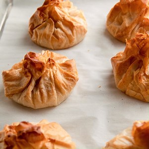 how-to-make-warm-goat-cheese-in-phyllo-facebook image