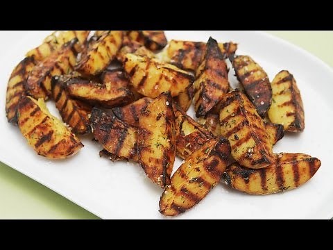 grilled-potatoes-with-rosemary-garlic-and-coarse-sea image