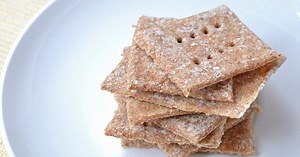 easy-homemade-cracker-recipe-video-dont-waste image