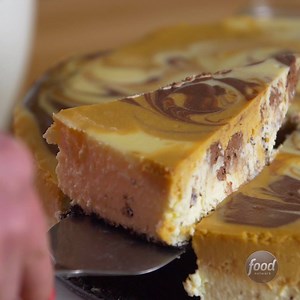 how-to-make-chocolate-butterscotch-swirl-cheesecake image