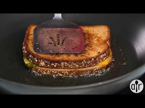 how-to-make-grilled-cheese-pickle-and-vidalia-onion image