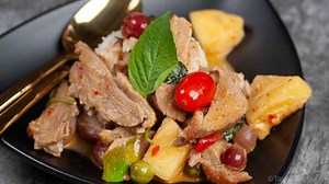 authentic-thai-red-curry-recipe-roasted-duck image