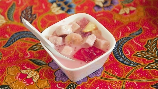 bubur-cha-cha-nyonya-coconut-milk-dessert-southeast-asian image