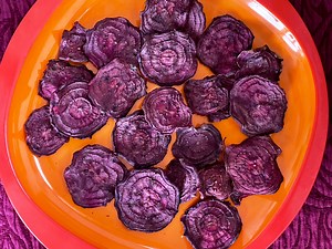 dried-beet-chips-for-a-low-carb-snack-farm-to-jar-food image