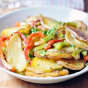 patatas-a-lo-pobre-poor-mans-potatoes-recipe-spain-on-a-fork image
