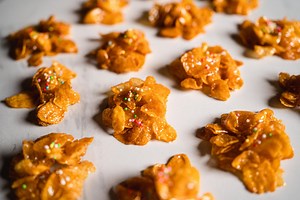 cornflake-clusters-recipe-how-to-make-cornflake-clusters image