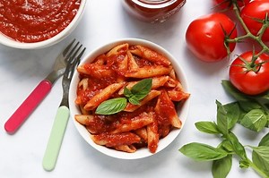slow-cooker-tomato-basil-pasta-sauce-my-fussy-eater image