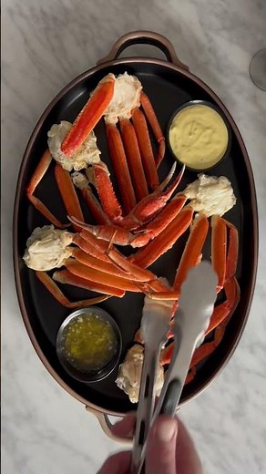wild-caught-snow-crab-legs-claws-with-a-spicy image